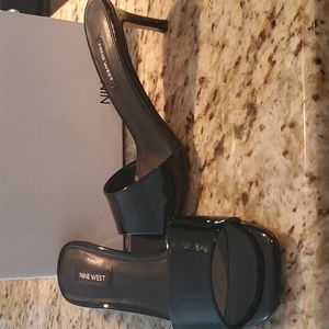 NWB Nine West Marina3 Heeled Slide  Sandals, Black Patent Leather Size 8